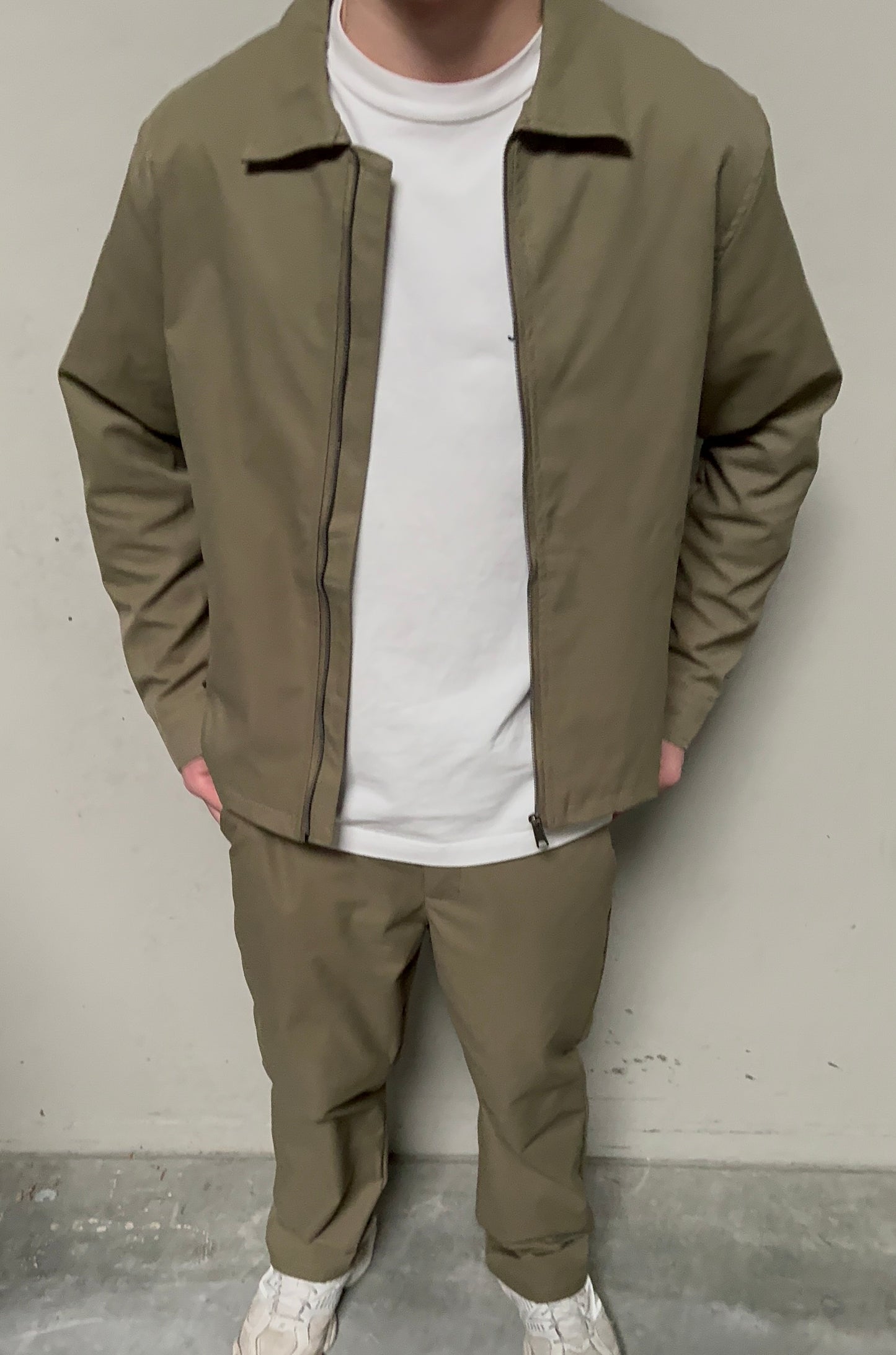 Ensemble Lucas kaki